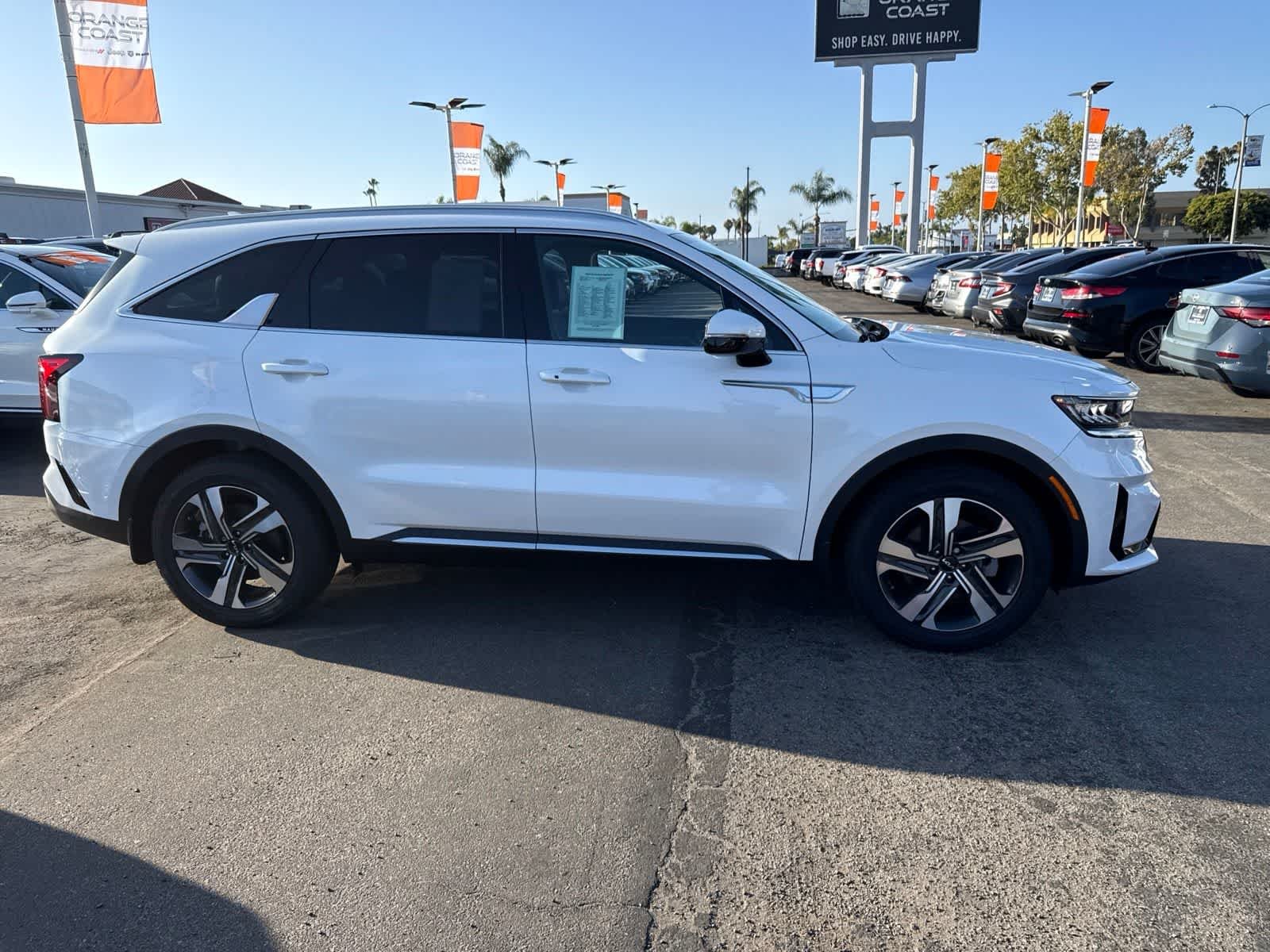 Used 2023 Snow White Pearl Kia EX image 12