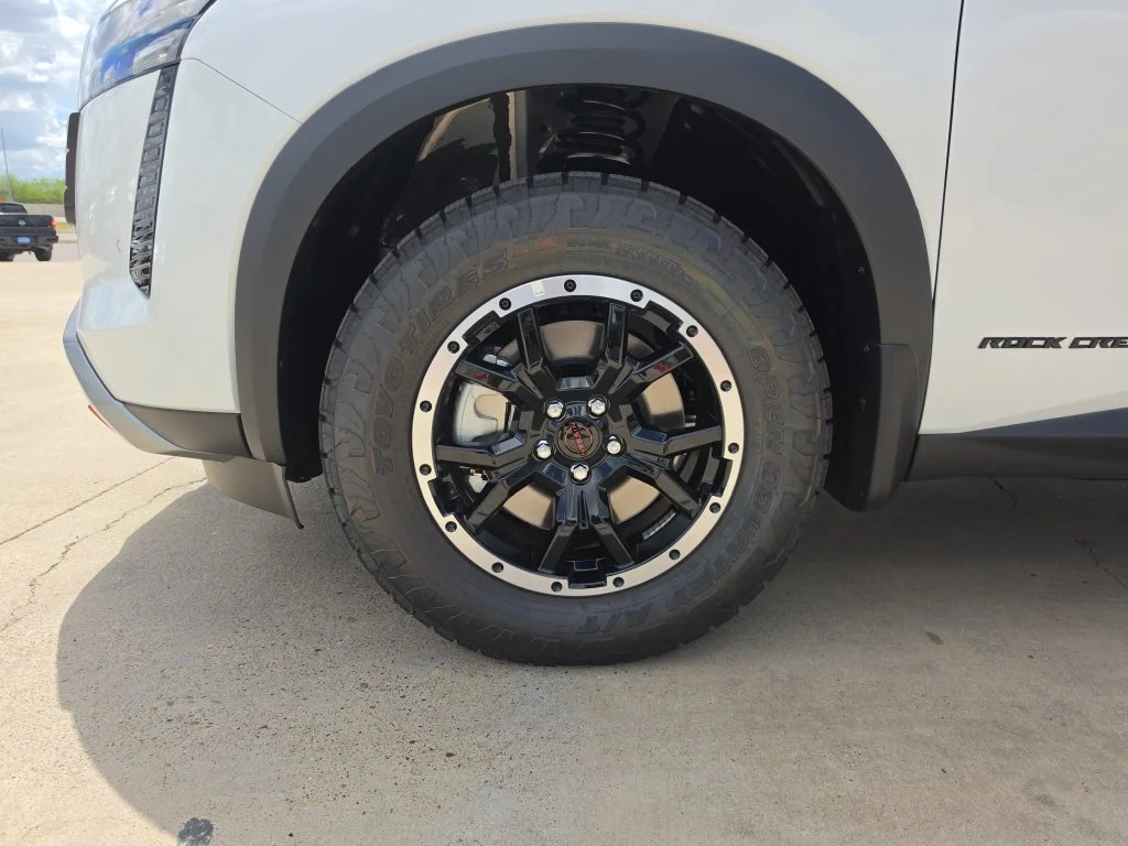 New 2026 Everest White Pearl TriCoat Nissan Rock Creek® image 27