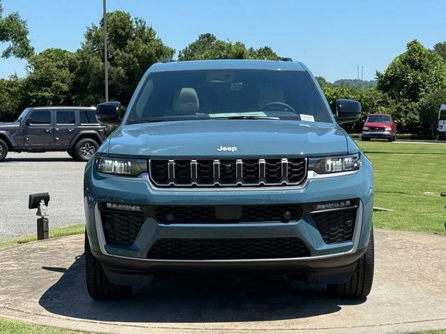 New 2026 Steel Blue Exterior Paint Jeep Limited image 2