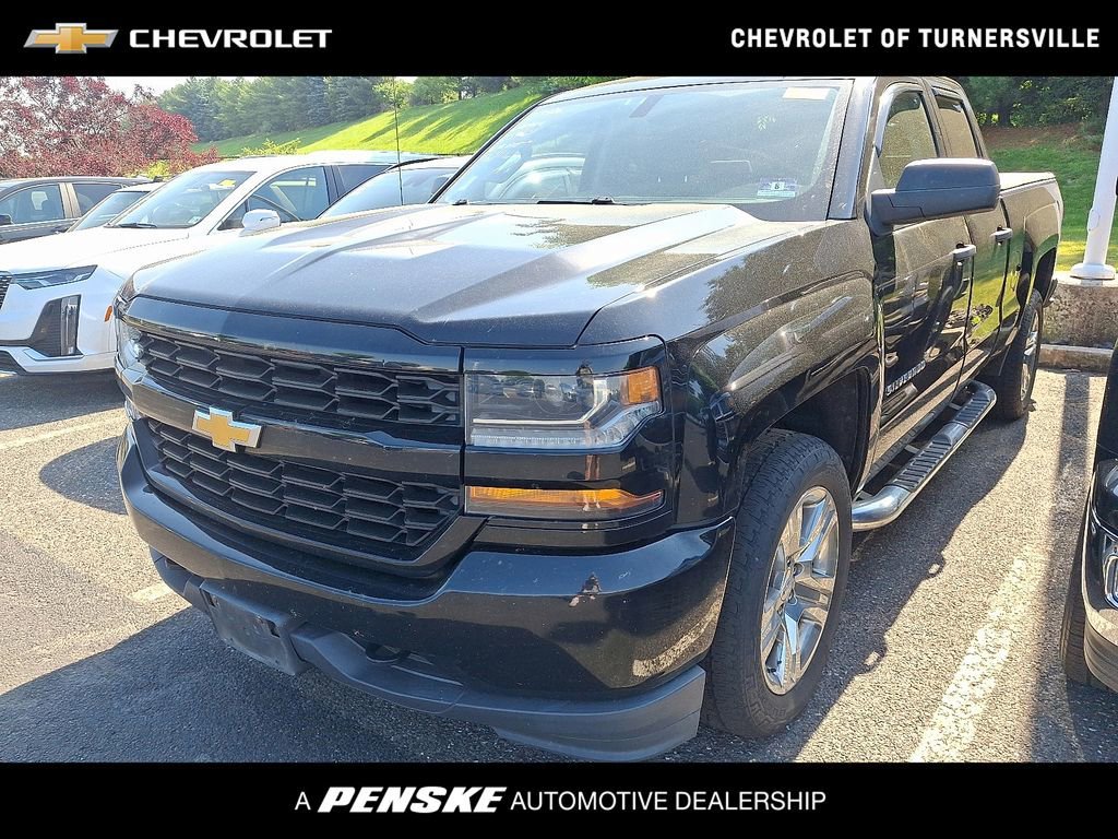 2017 Chevrolet Silverado 1500 Custom 4X4 Double Cab Std Box's photo