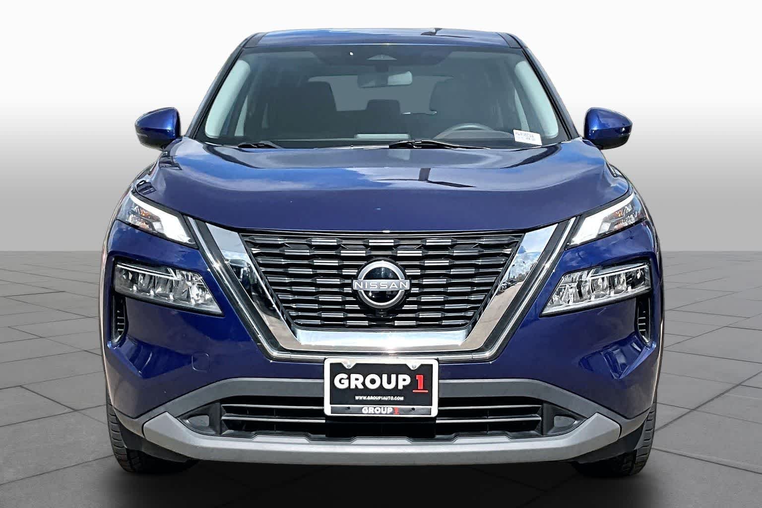 Used 2023 Caspian Blue Metallic Nissan SV image 6