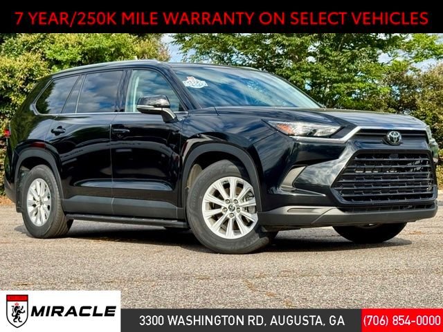 Used 2024  Toyota XLE image 1