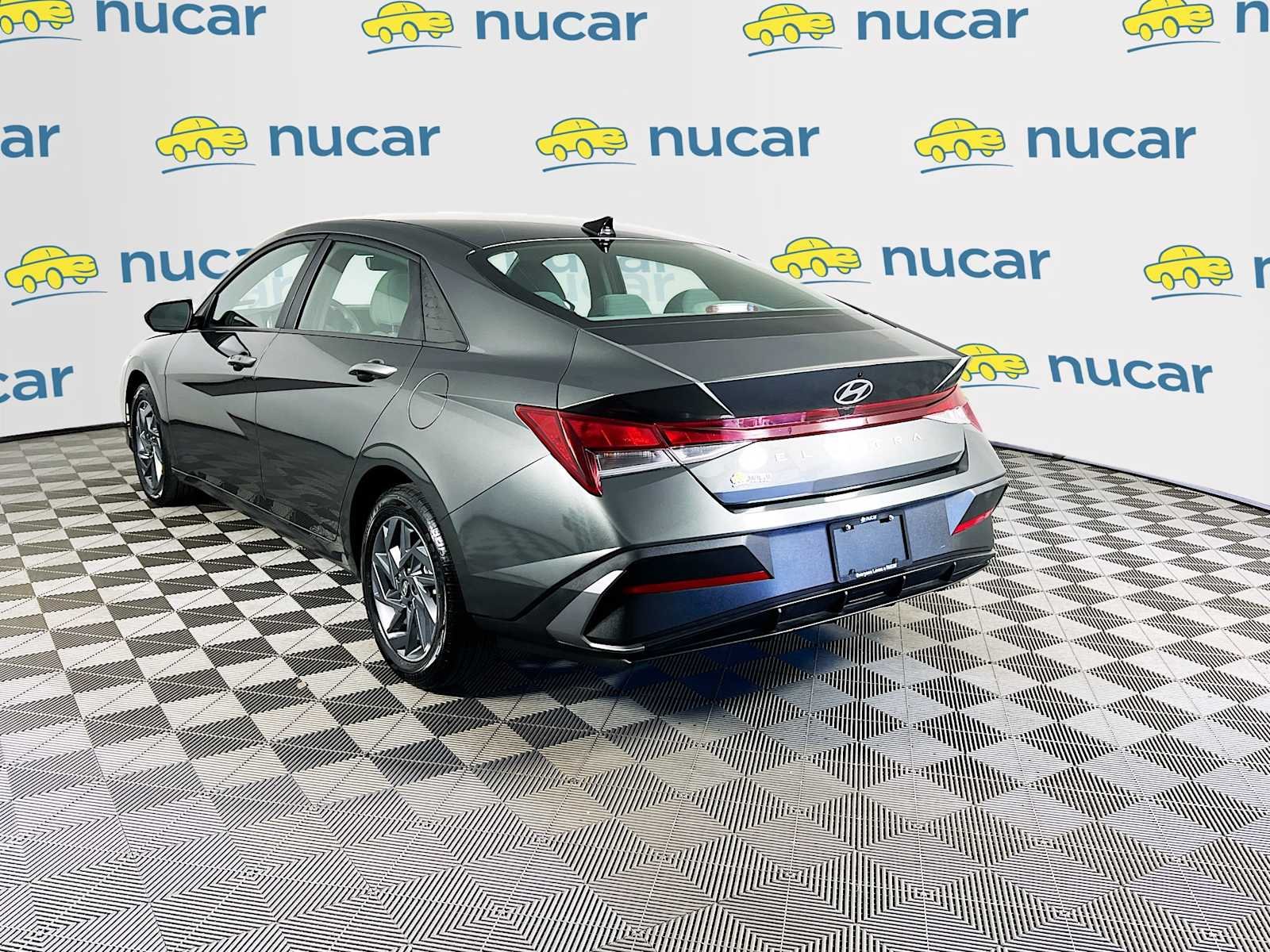 Used 2024 Amazon Gray Hyundai SEL image 5