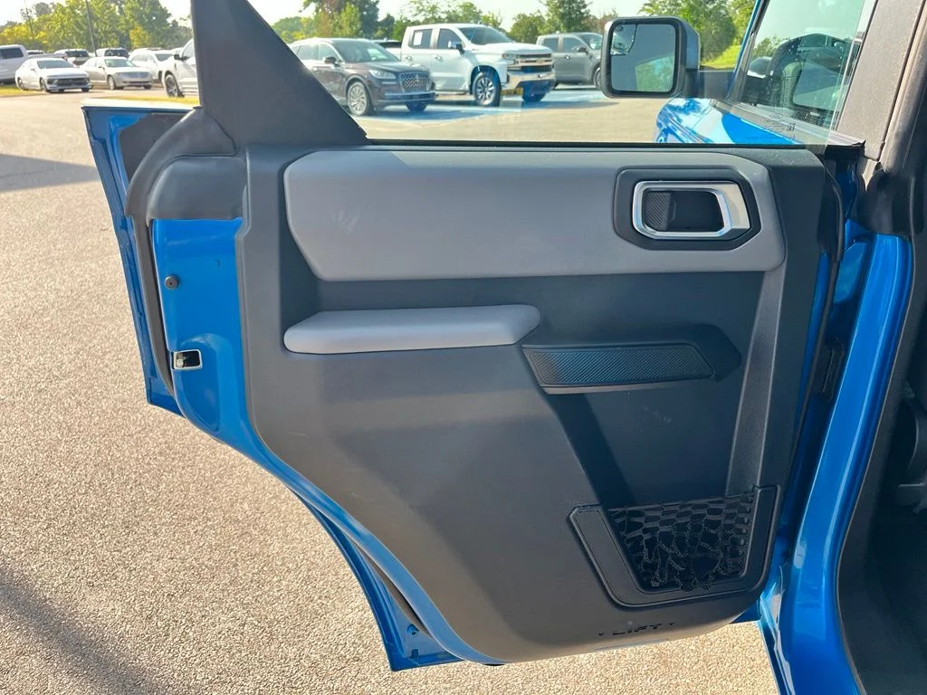 Used 2023 Blue Ford Base image 11