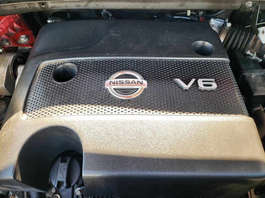 Used 2021 Red Nissan SV image 31