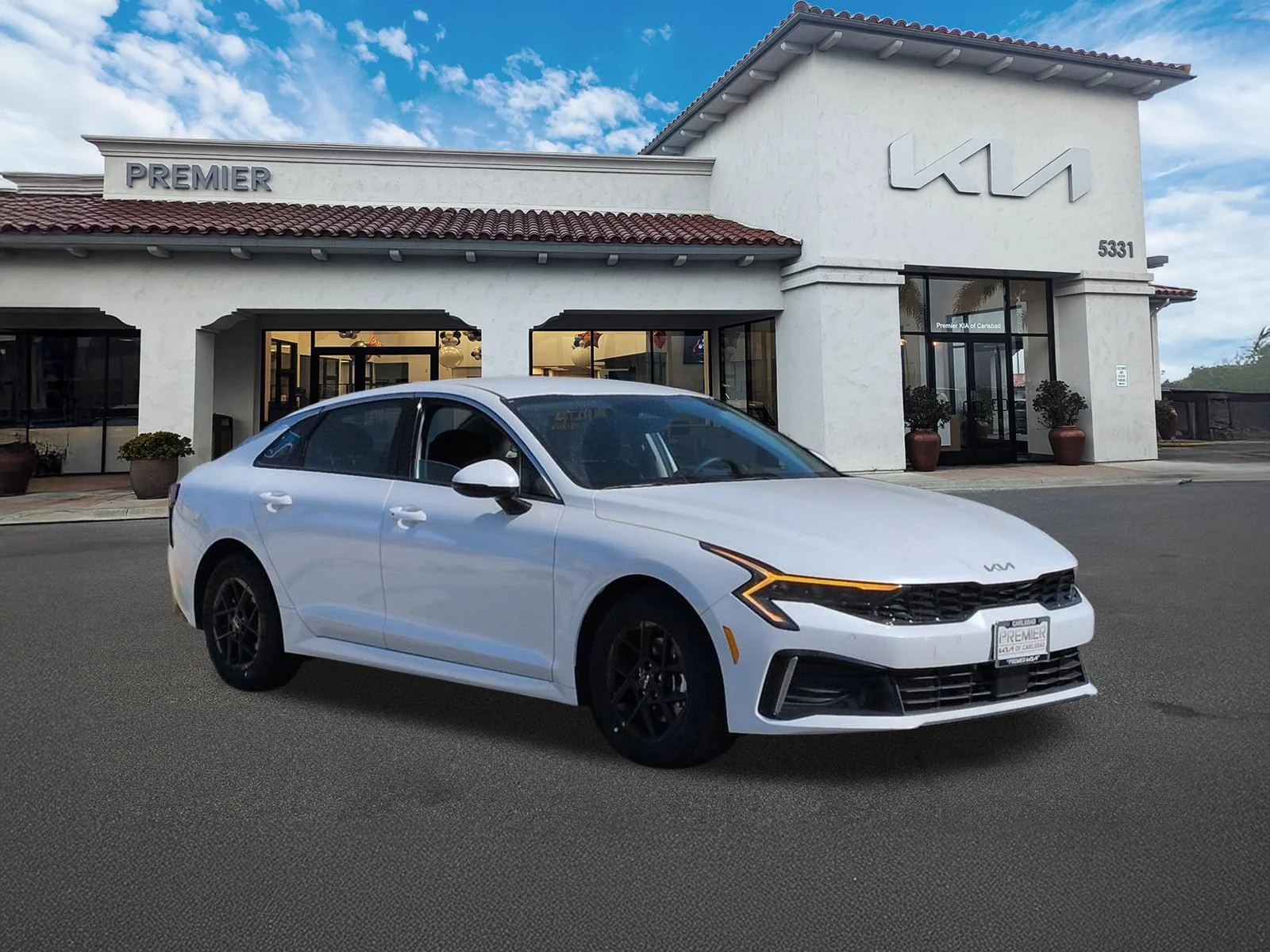 New 2026 Snow White Pearl Kia LXS FWD image 2