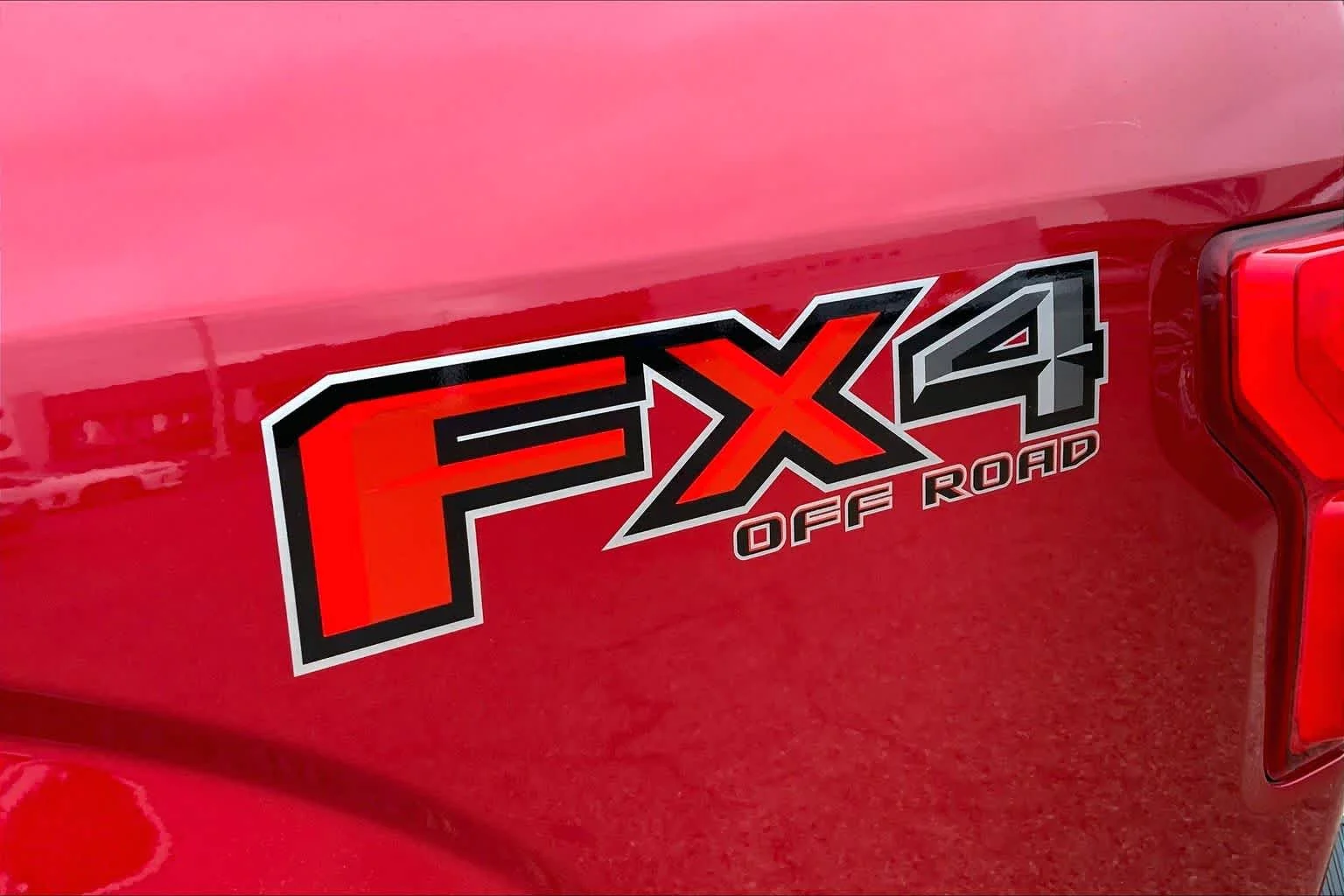 Used 2020 Rapid Red Metallic Tinted Clearcoat Ford LARIAT image 10