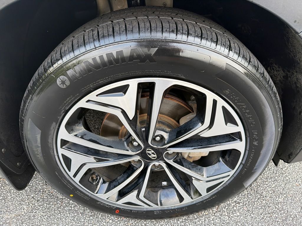 2020 Hyundai Santa Fe Limited - Photo 12