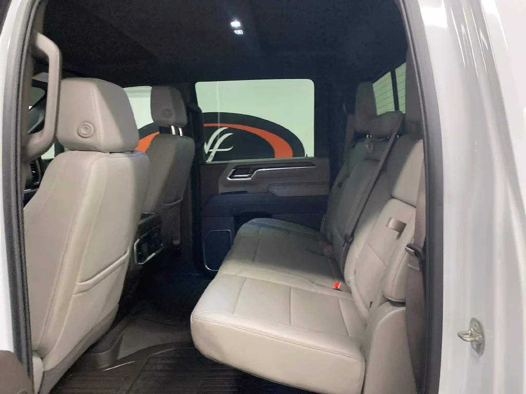 Used 2025 Summit White GMC SLT image 16