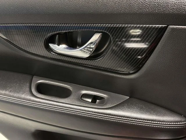 Used 2017 Magnetic Black Nissan SL image 22