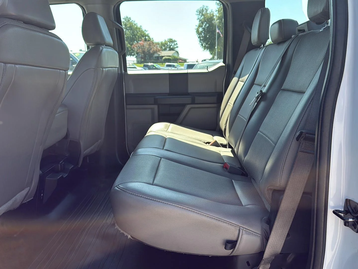Used 2020 Oxford White Ford XL image 10