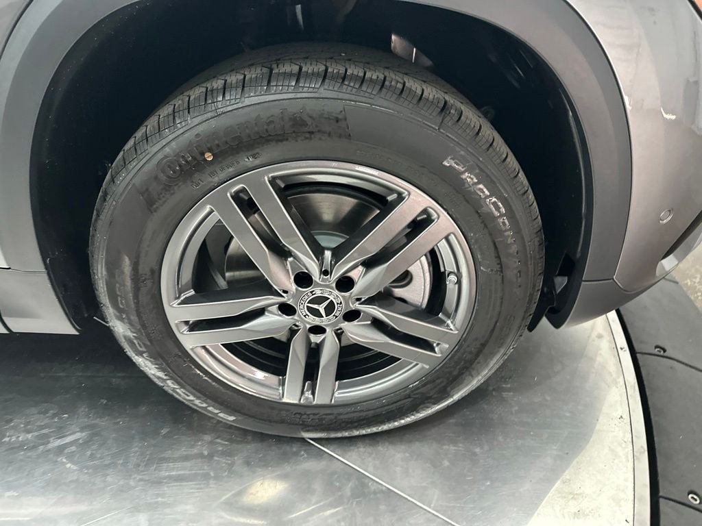 New 2026 Mountain Grey Metallic Mercedes-Benz GLA 250 image 9