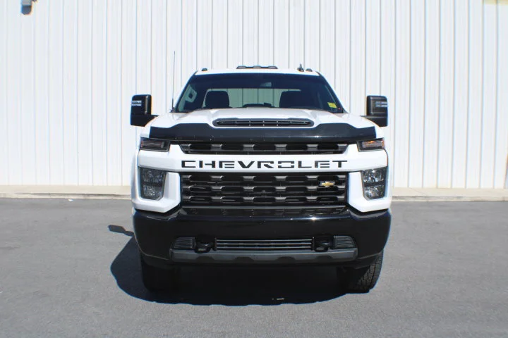 Certified Used 2021 SUMMIT WHITE Chevrolet Custom image 20