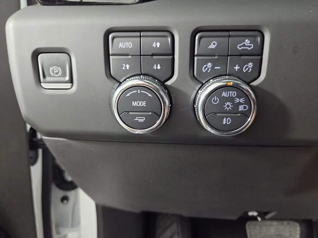 Used 2023 Summit White GMC AT4 image 22