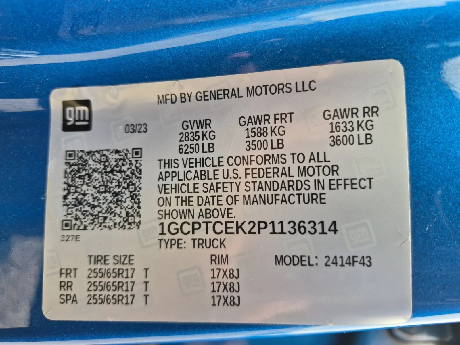 Used 2023 Glacier Blue Metallic Chevrolet 4WD LT image 27