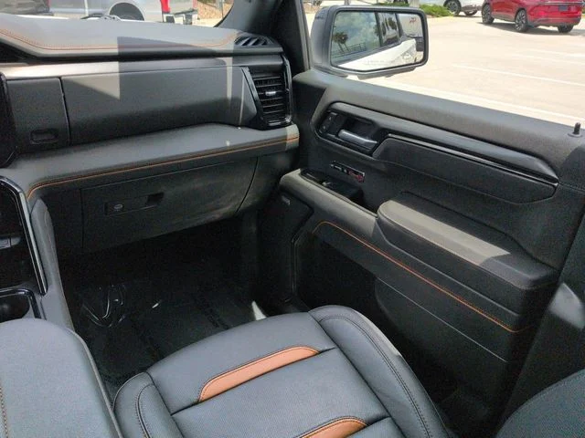 Used 2026 White GMC AT4 image 17