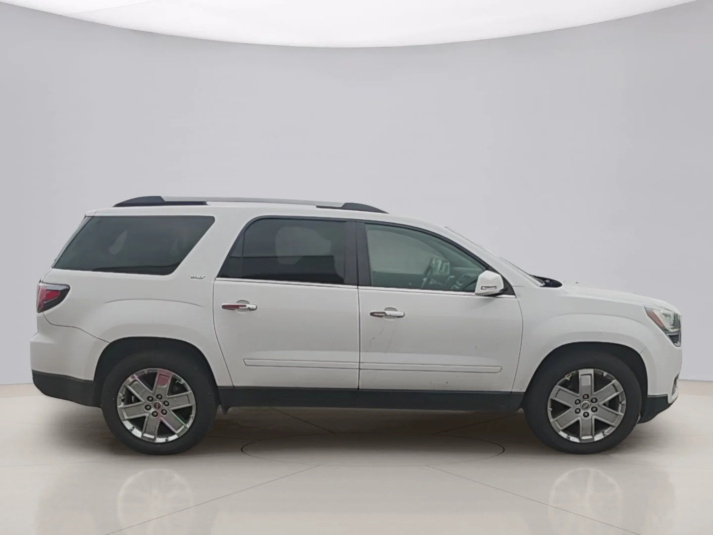 Used 2017 White Gmc LIMITED image 6
