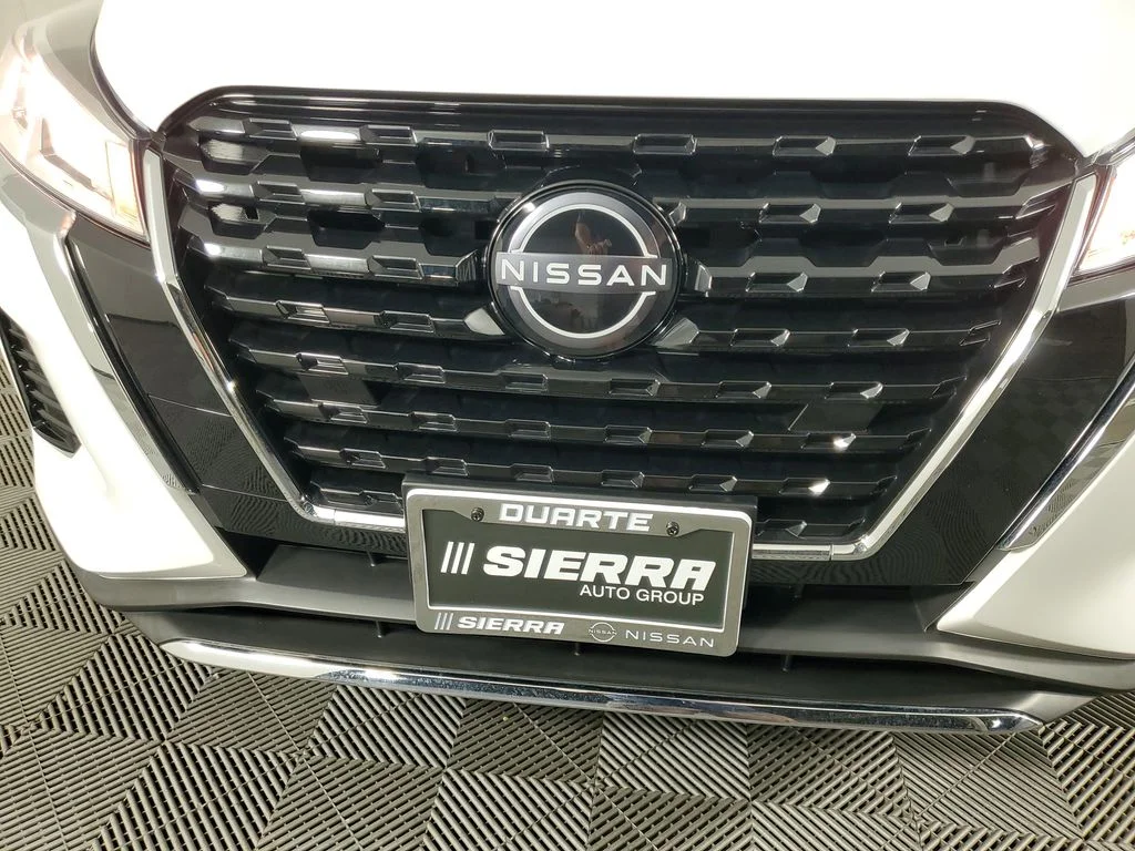 2025 Nissan KICKS PLAY Base - Photo 10