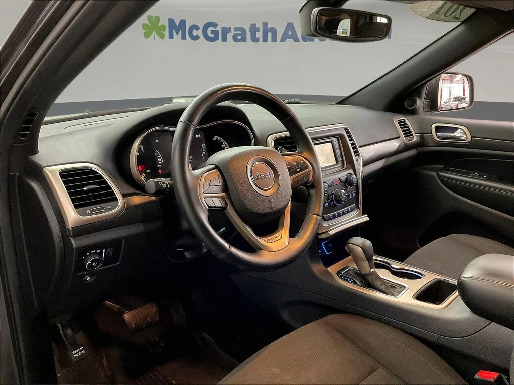 Used 2017 Gray Jeep Laredo image 17