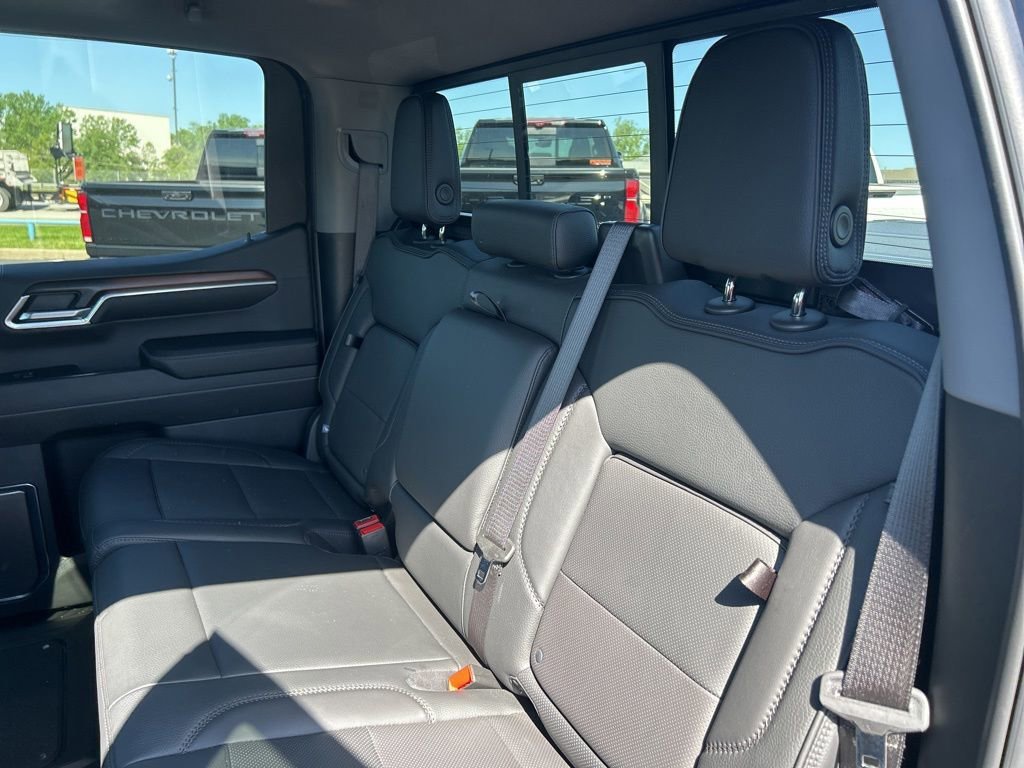 Used 2024 Onyx Black GMC Denali image 48