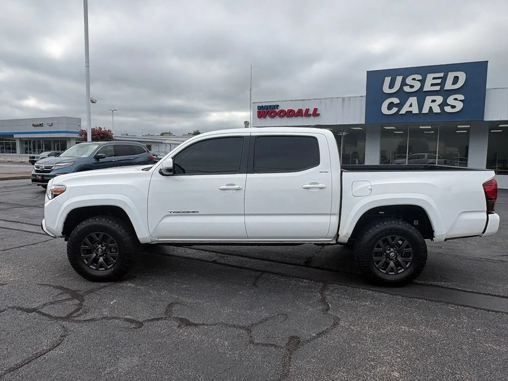 Used 2023 White Toyota SR5 image 3