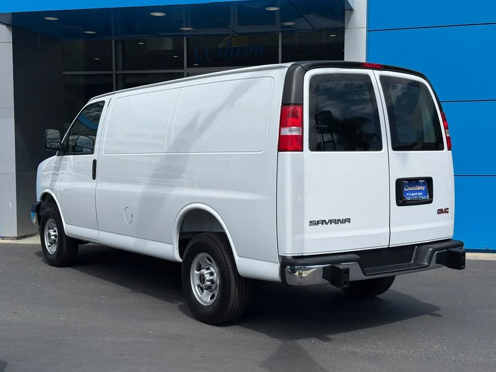 Used 2025 Summit White GMC Work Van image 7