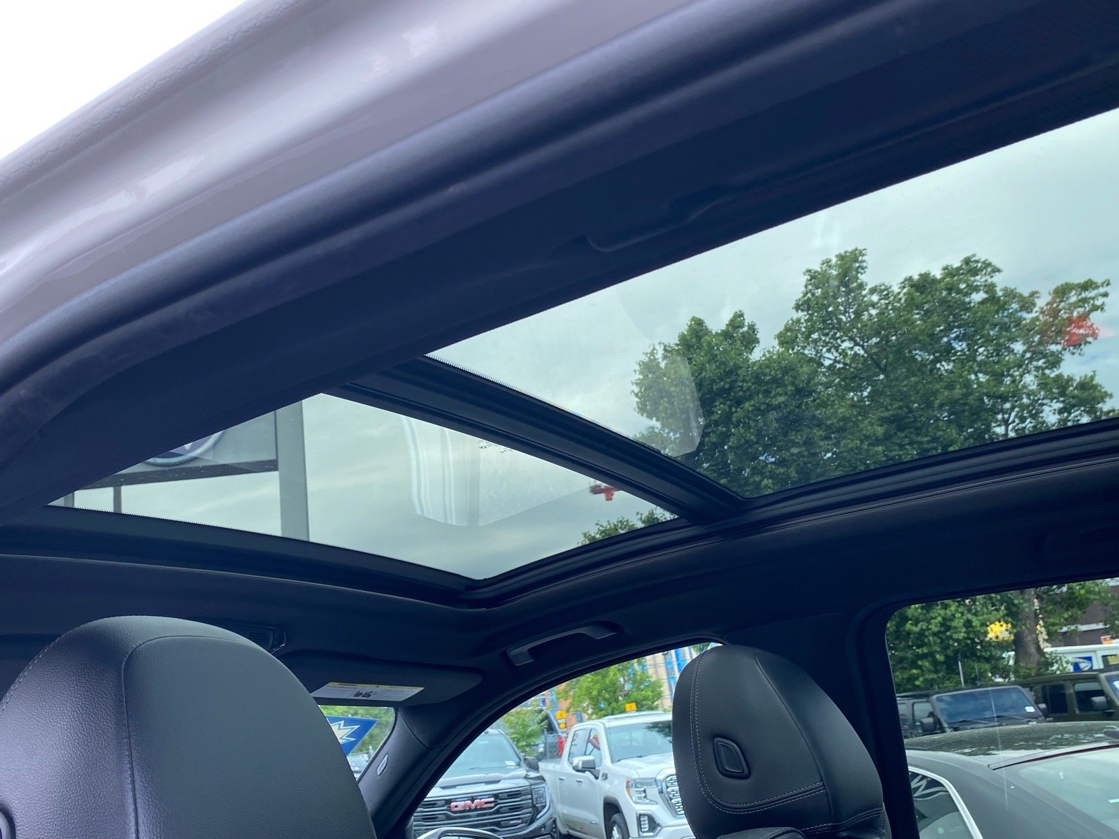 Used 2018 White BMW xDrive30i image 20