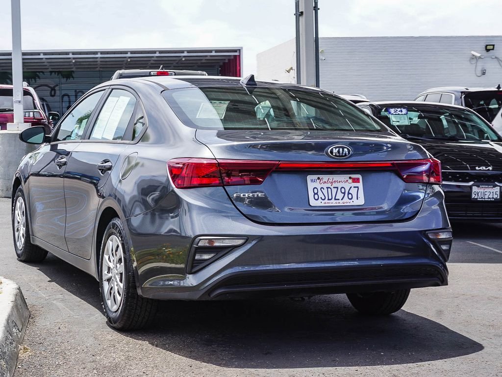 Certified Used 2019 Gray Kia FE image 5