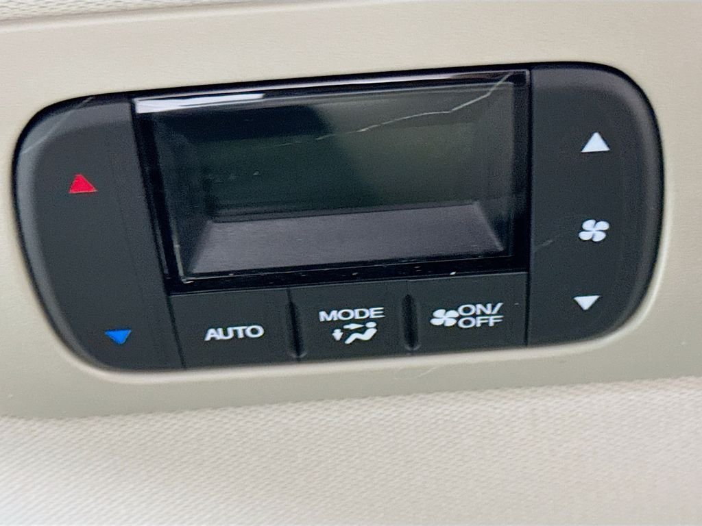 New 2026 Solar Silver Metallic Honda Touring image 36