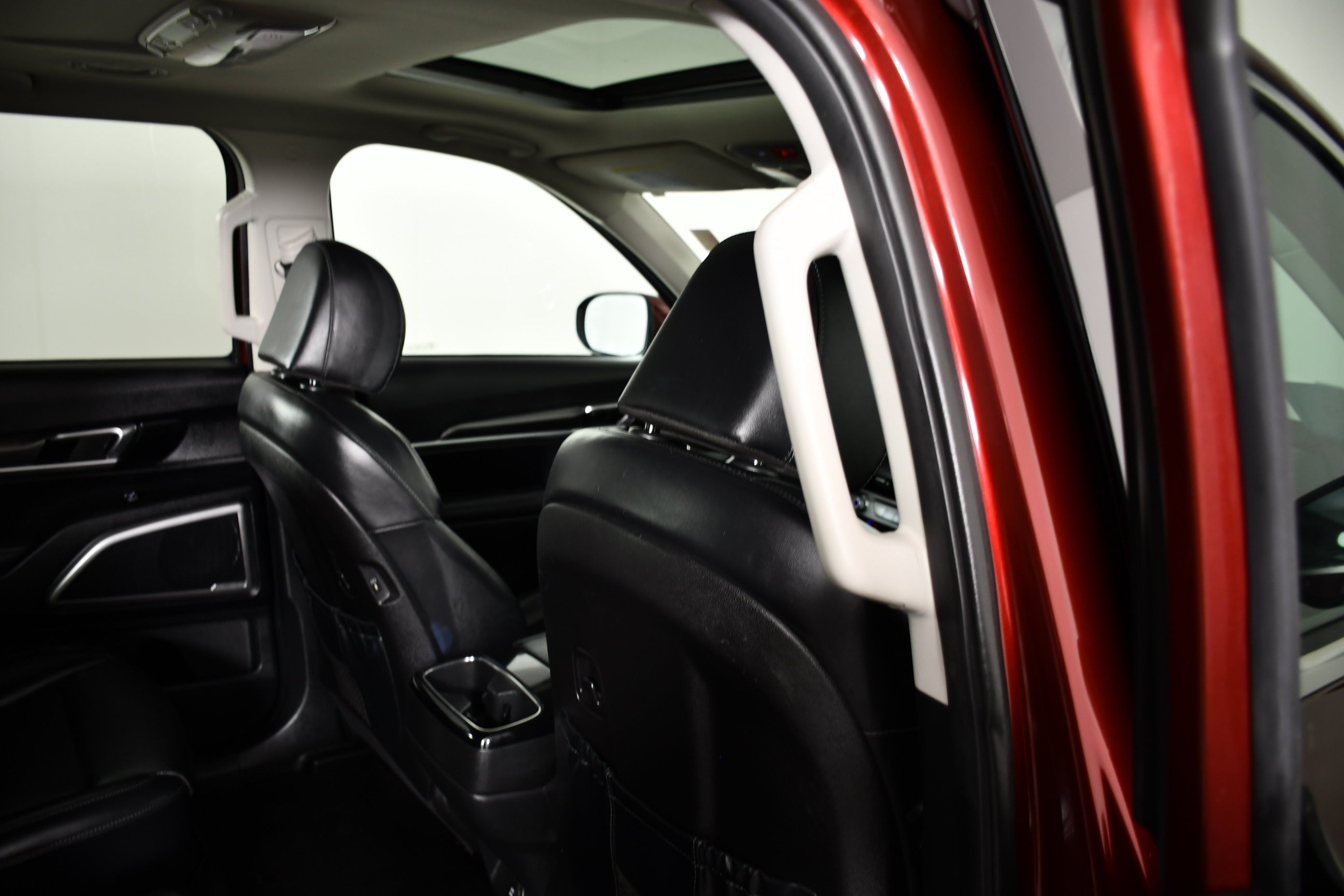 Used 2023 Dawning Red Kia S image 43