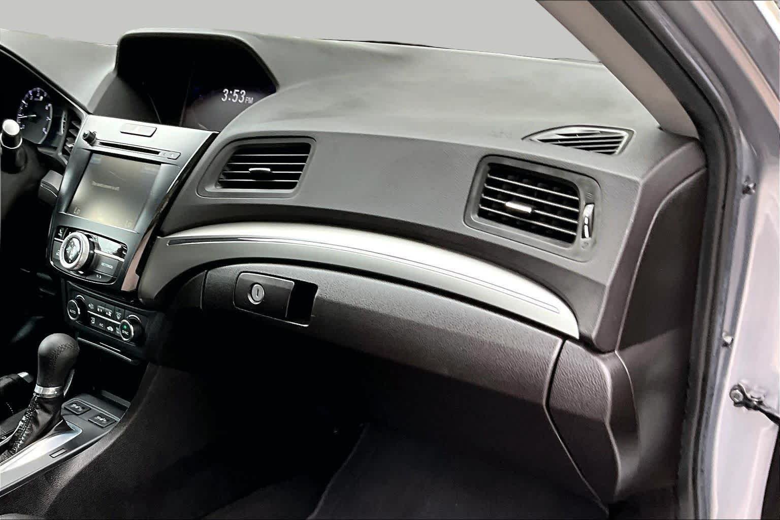 Used 2020 Lunar Silver Metallic Acura w/Premium Pkg image 19