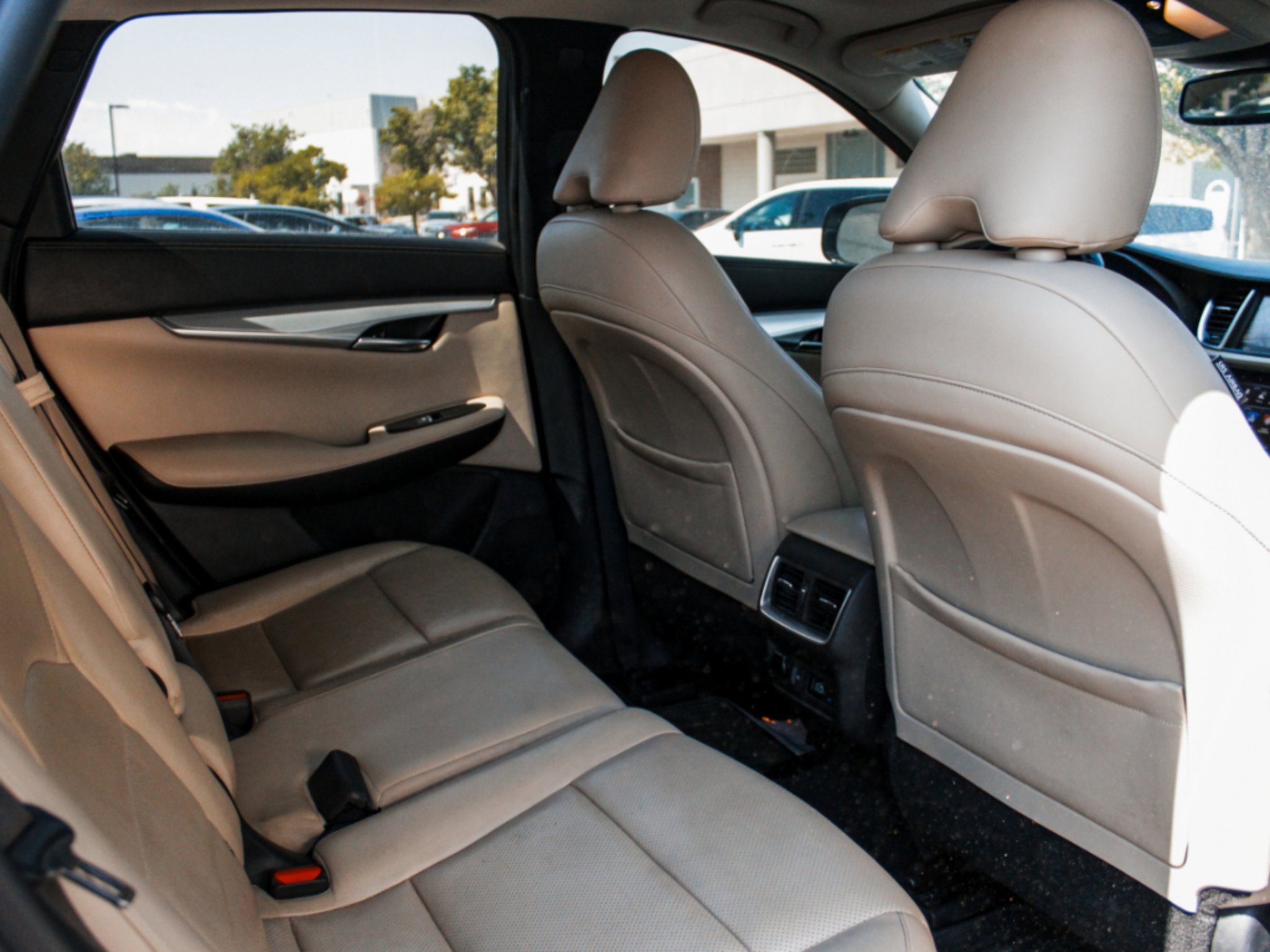 Used 2019 Graphite Shadow INFINITI ESSENTIAL image 30