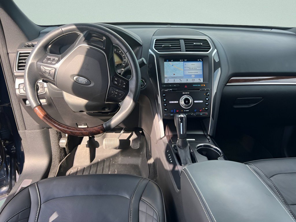 Used 2017 Blue Ford Platinum image 23