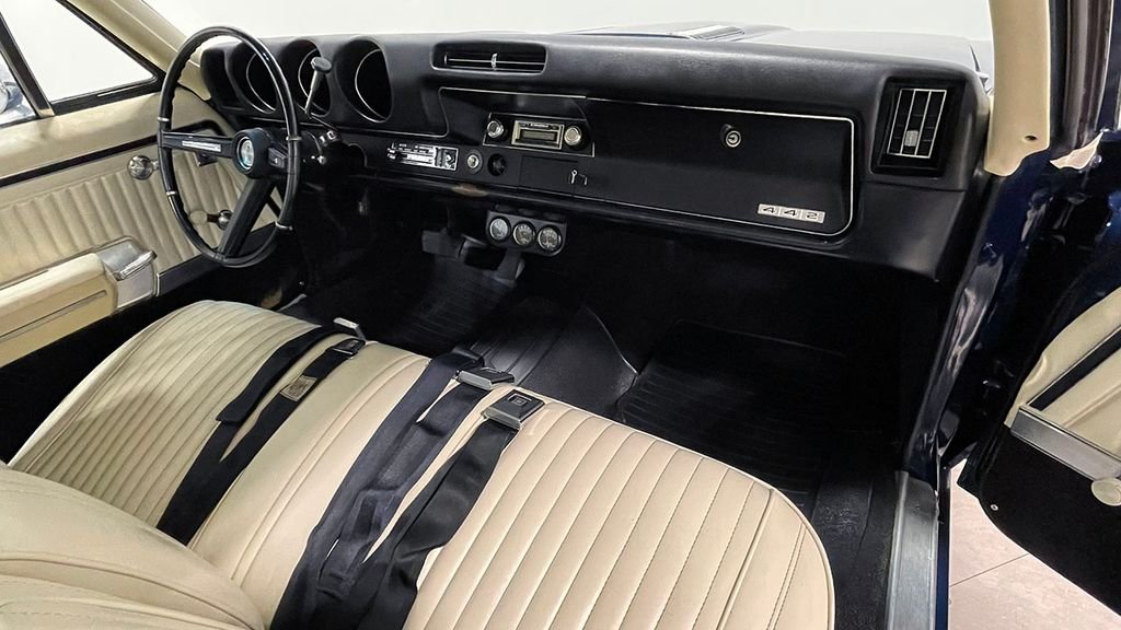 Used 1968  Oldsmobile Supreme image 38