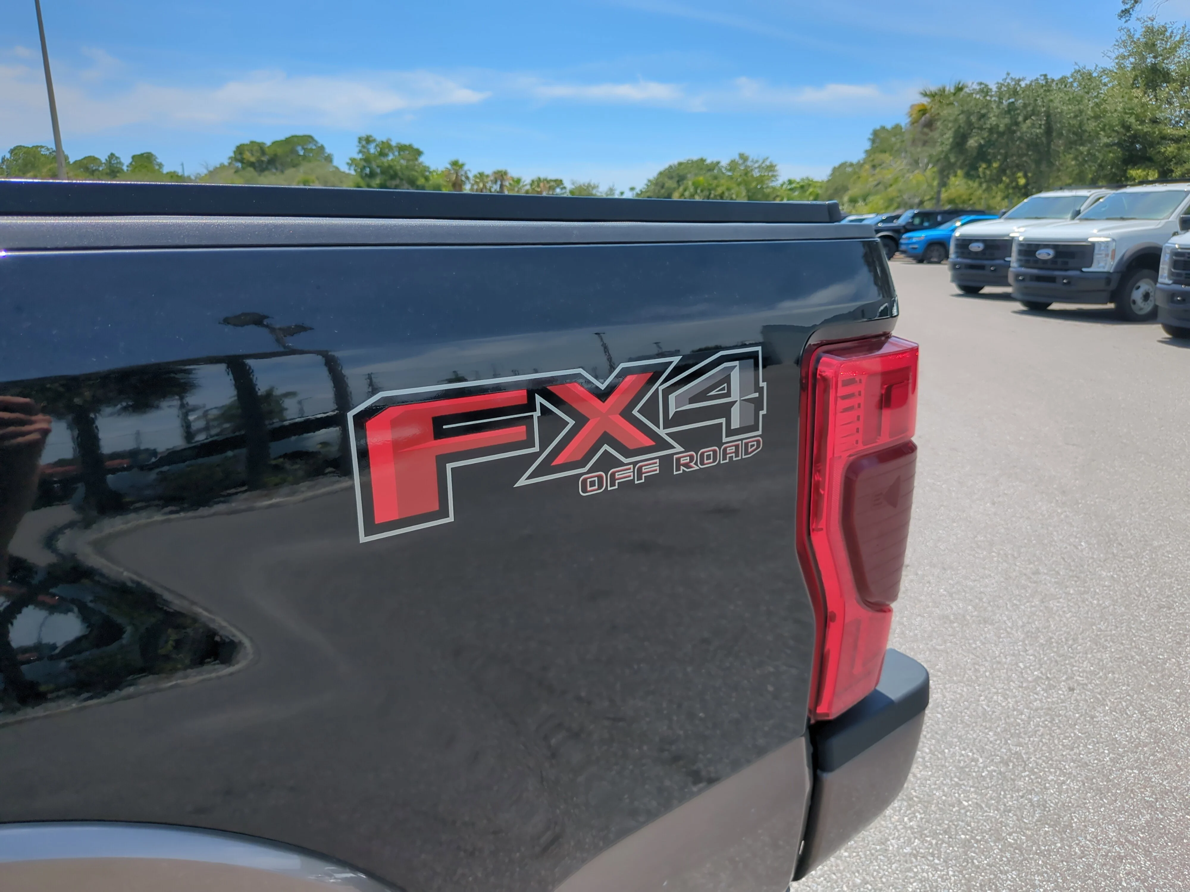 Used 2022 Agate Black Metallic Ford King Ranch image 12