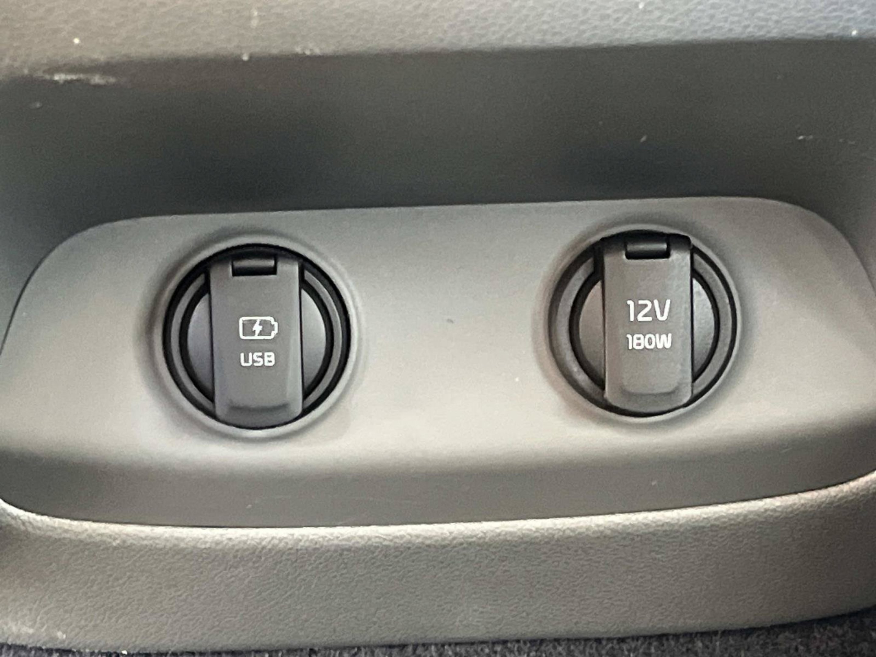 Used 2020 Imperial Blue Kia SX V6 image 18