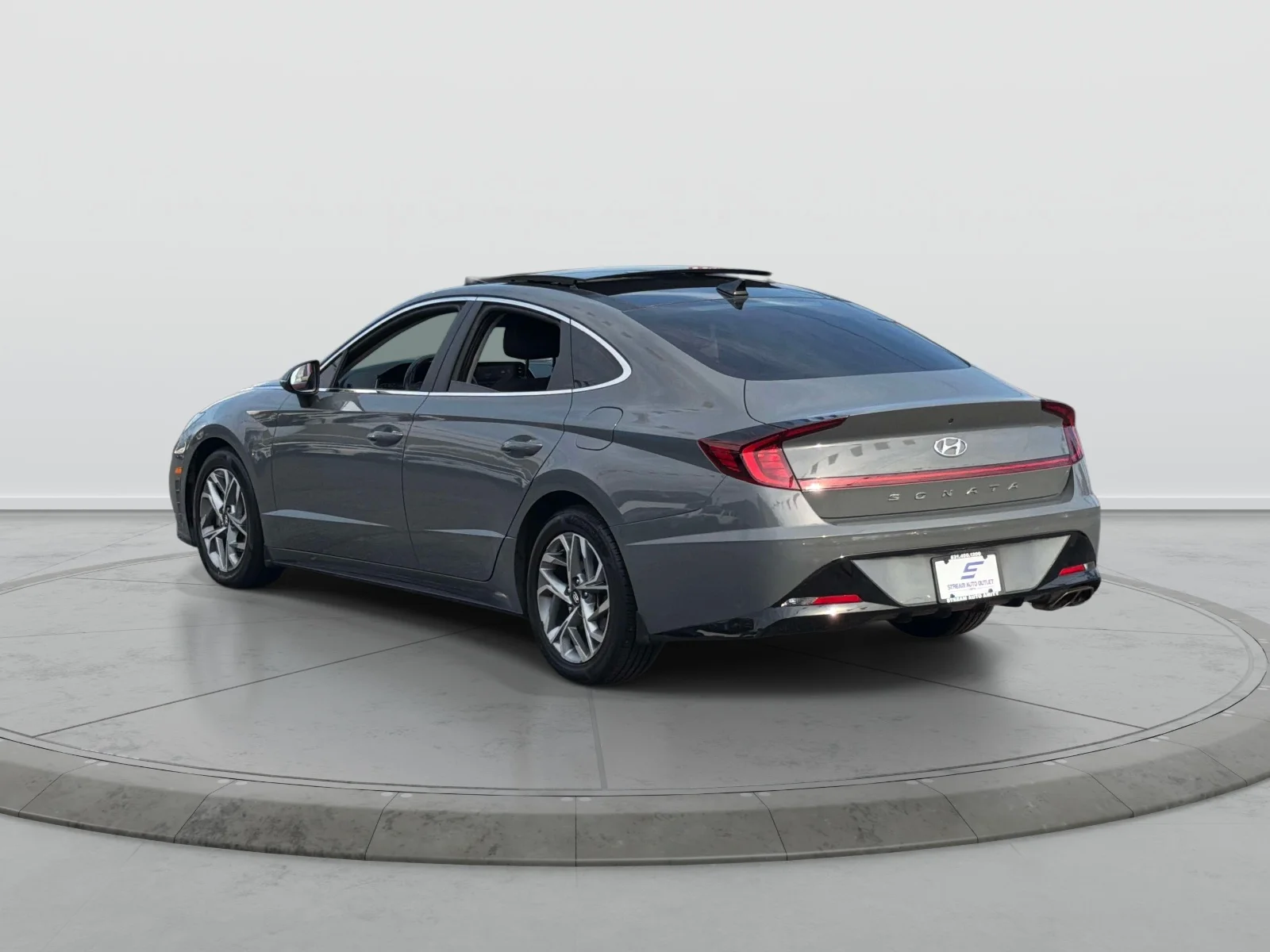 Used 2021 Gray Hyundai SEL image 5