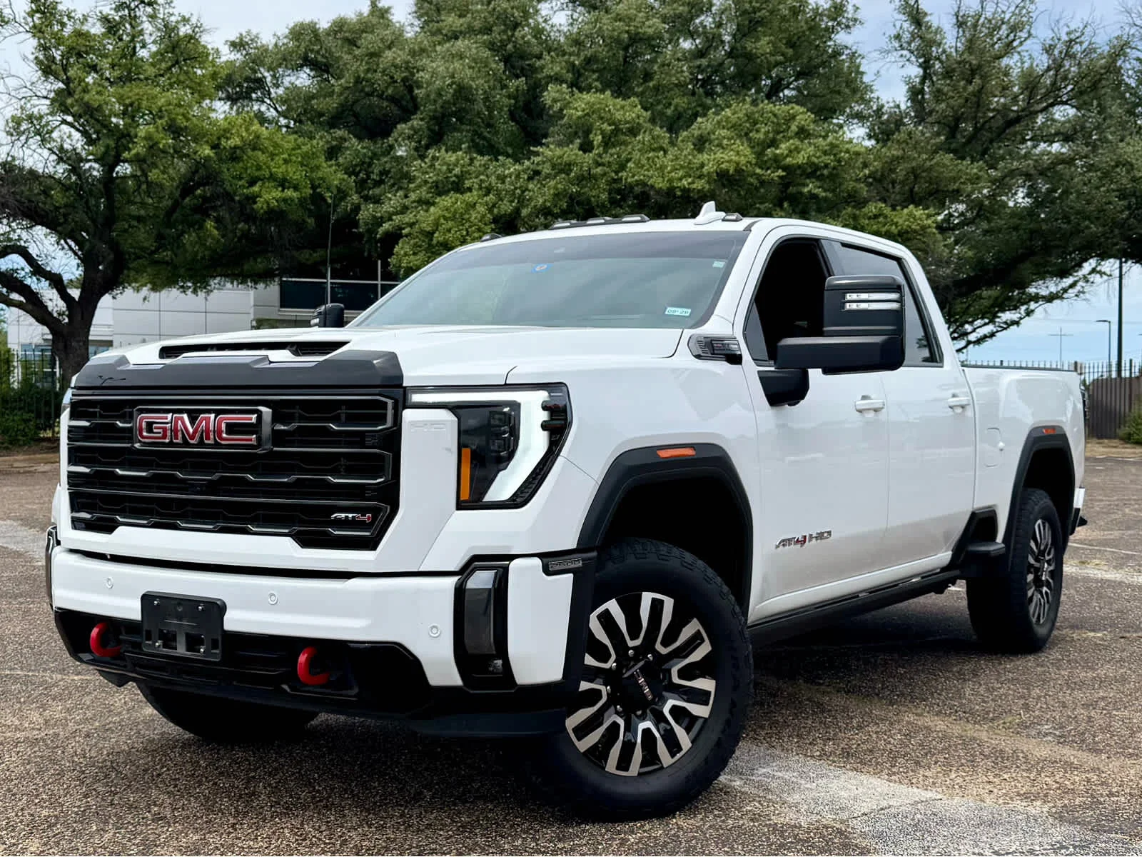 2024 GMC Sierra 4WD Crew Cab Standard Box AT4's photo