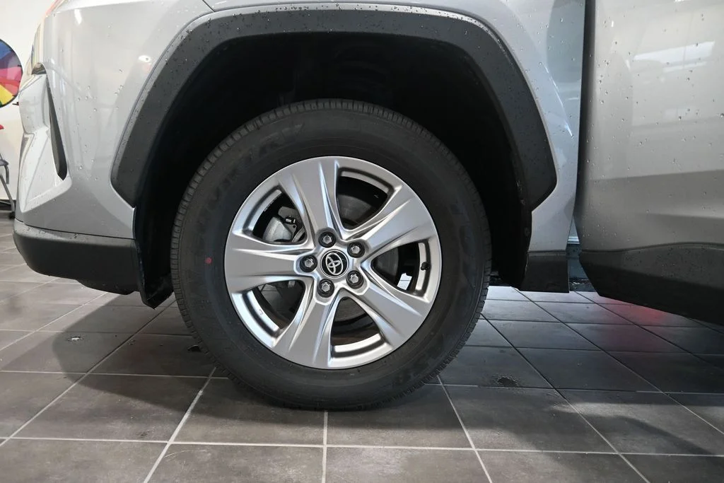 Used 2023 Silver Toyota XLE image 12