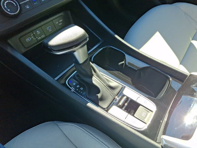 New 2027 Gray Hyundai SE image 10