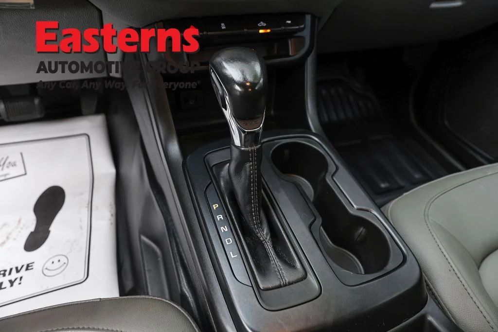 Used 2022 White GMC Elevation Standard image 13