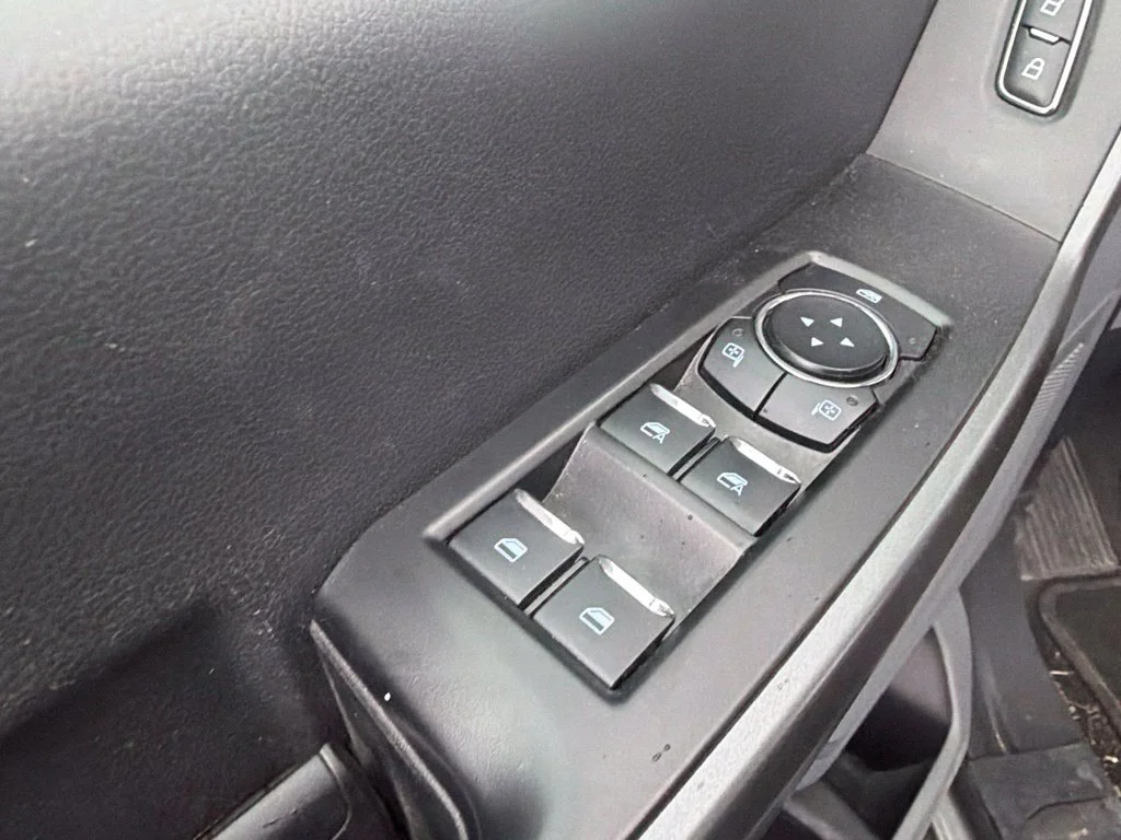 Used 2025 Gray Ford XLT image 12
