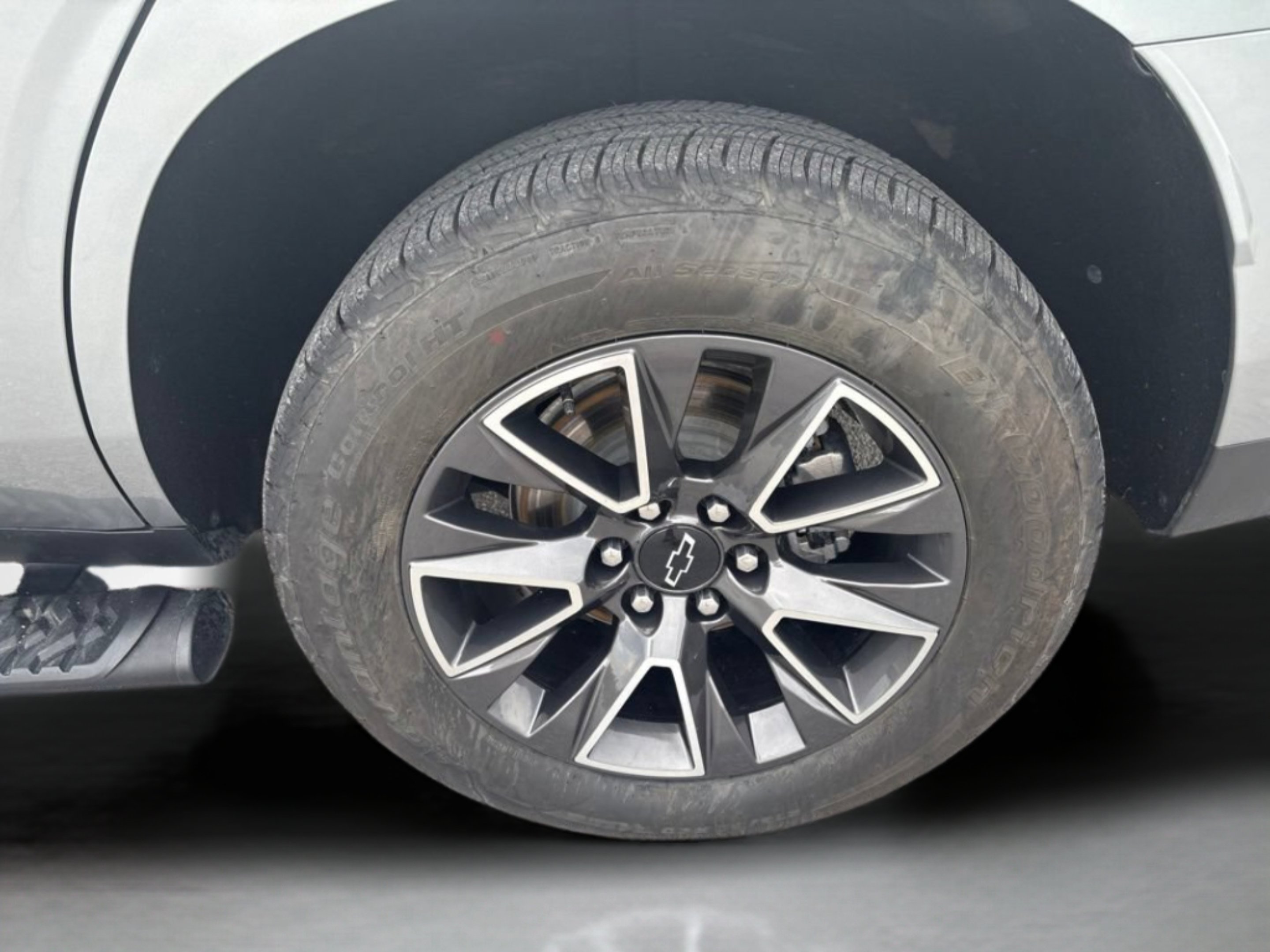 Used 2023 Sterling Gray Metallic Chevrolet Z71 image 35