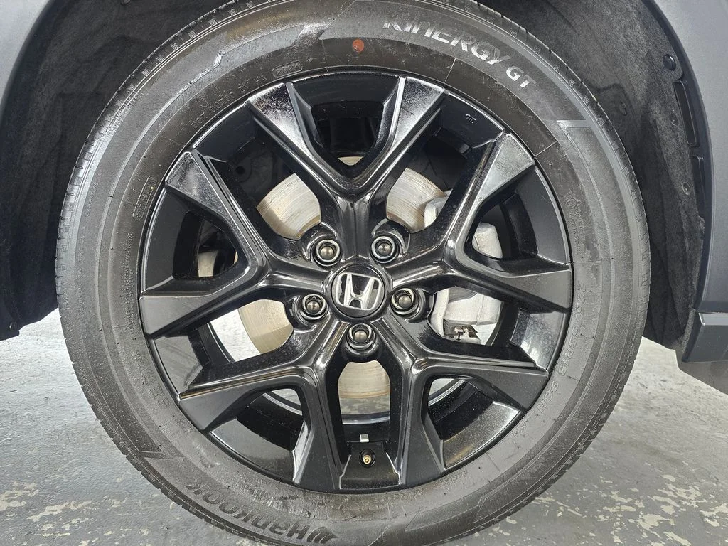 Used 2025  Honda Sport image 43