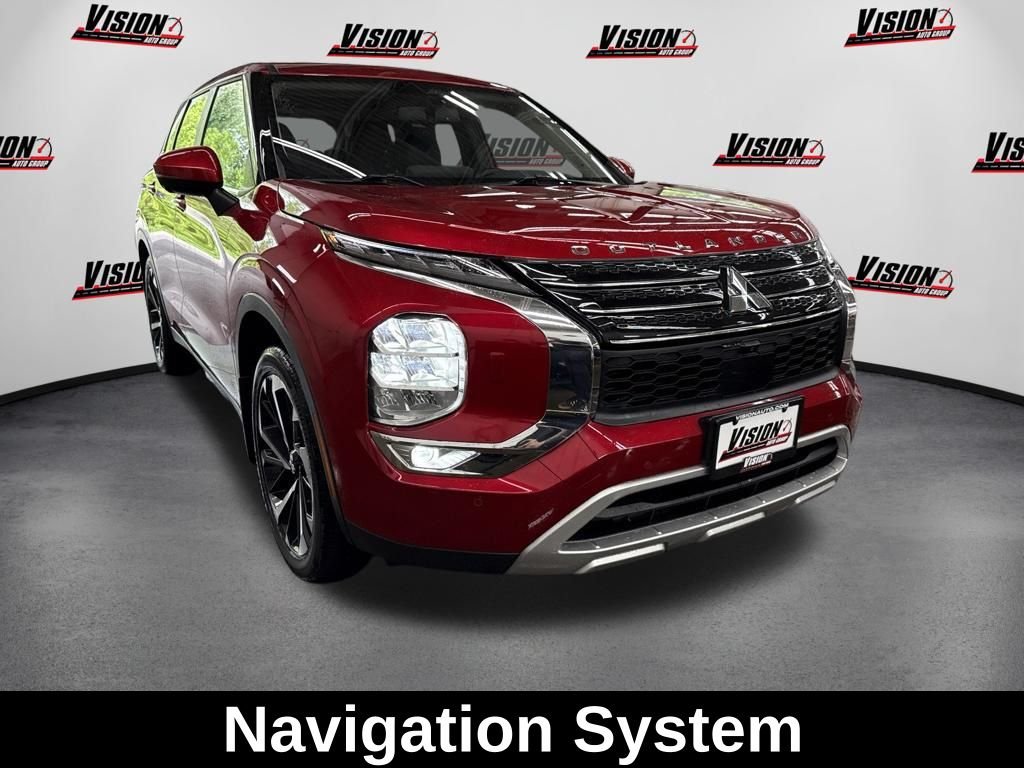 Used 2024 Red Mitsubishi SE image 3