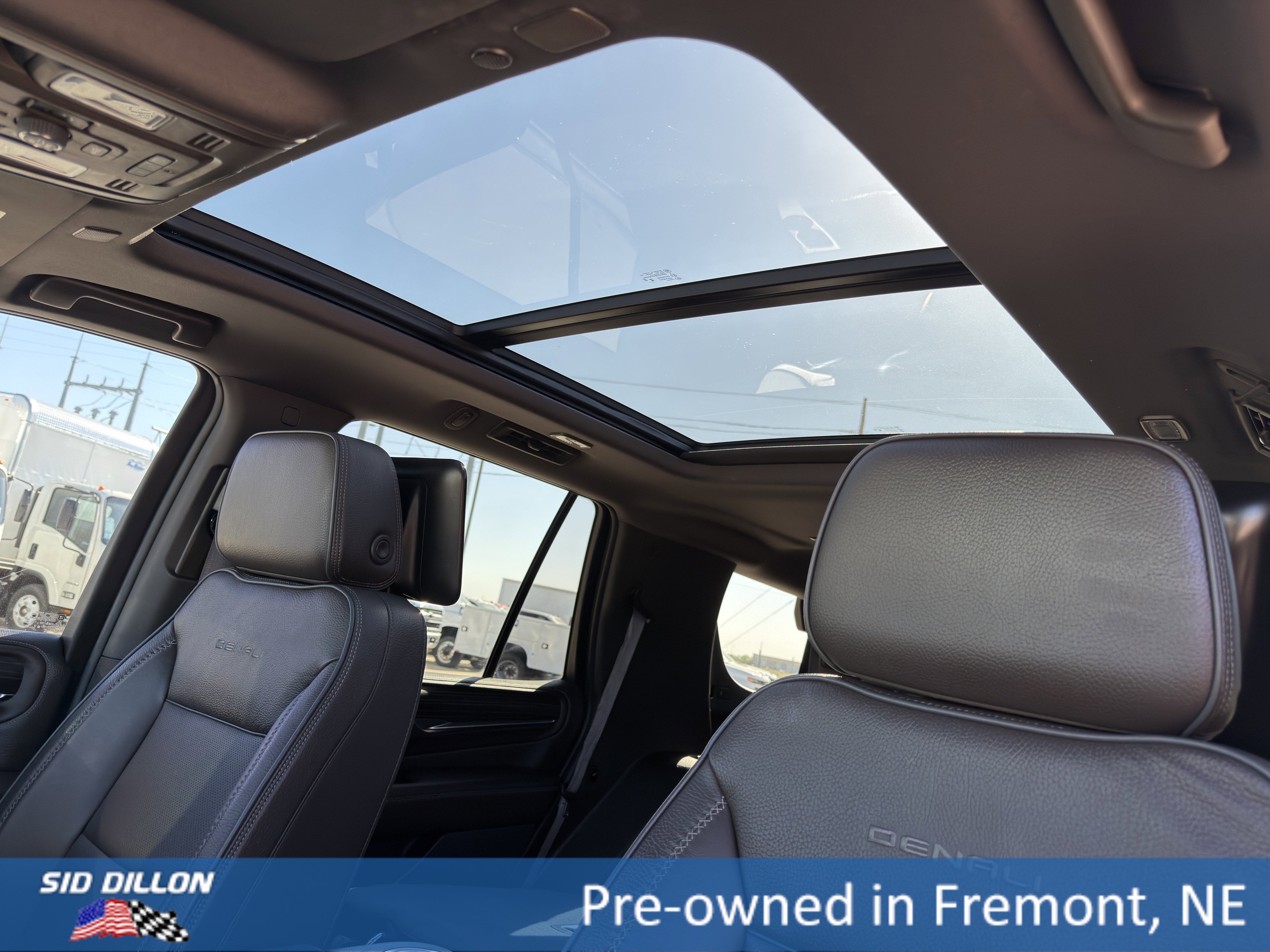2023 GMC Yukon Denali - Photo 19