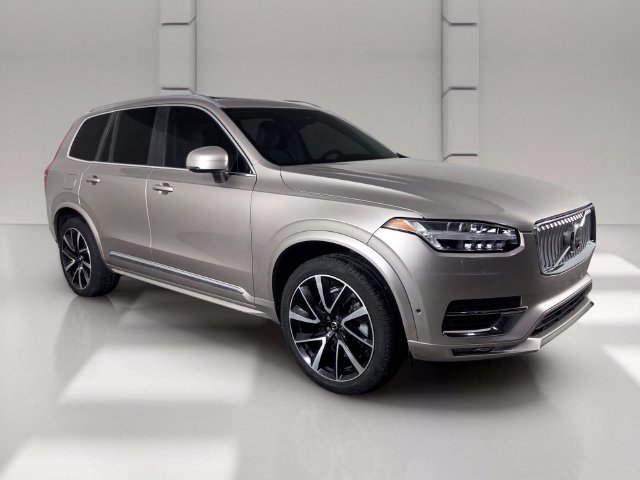 2023 Volvo XC90 Plus