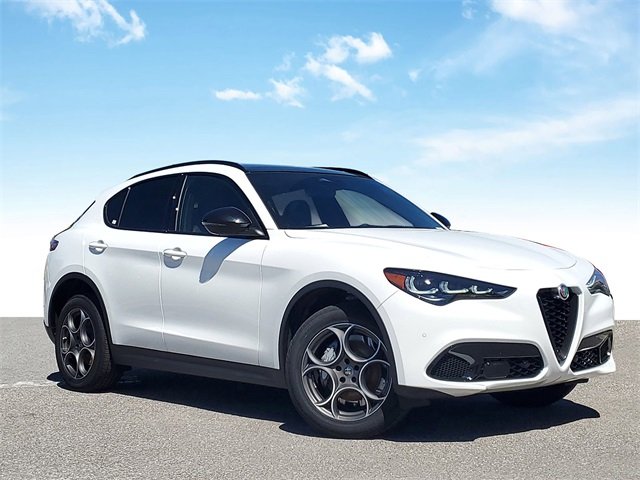 2025 Alfa Romeo Stelvio