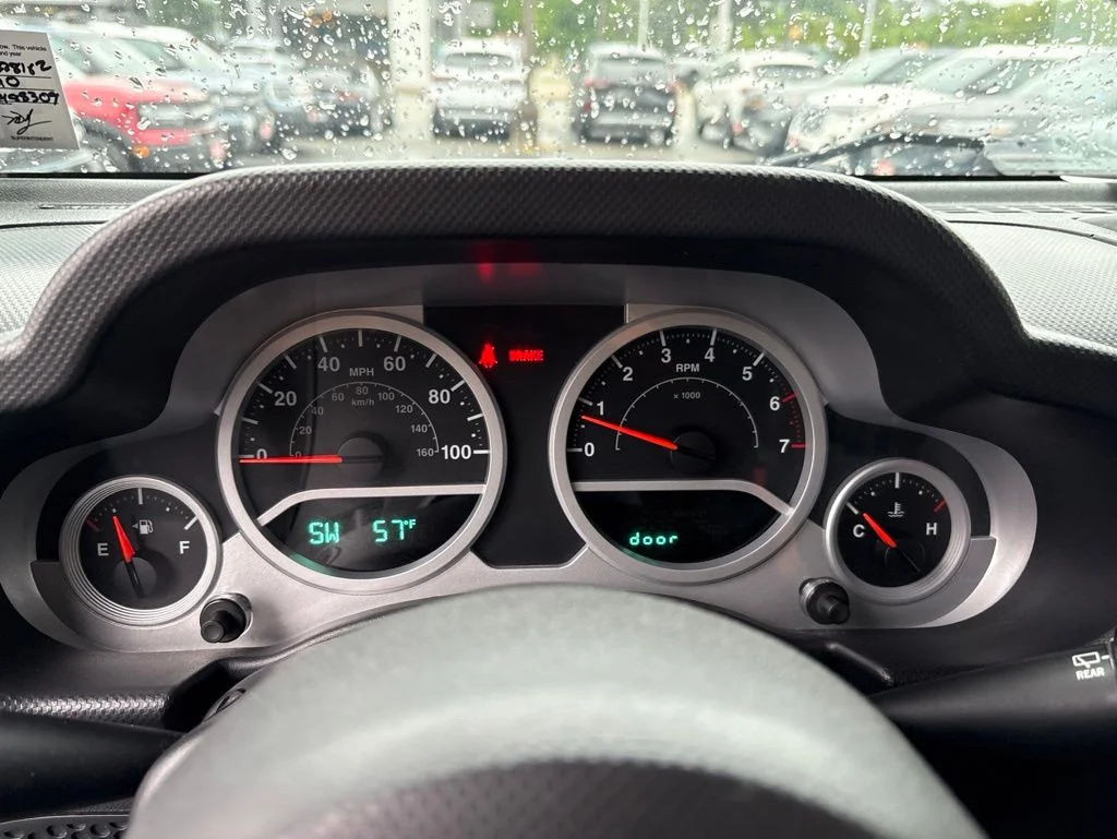 Used 2010  Jeep Unlimited Sport image 19