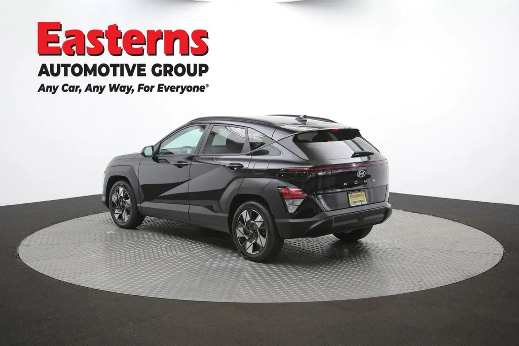 Used 2024 Black Hyundai SEL image 43